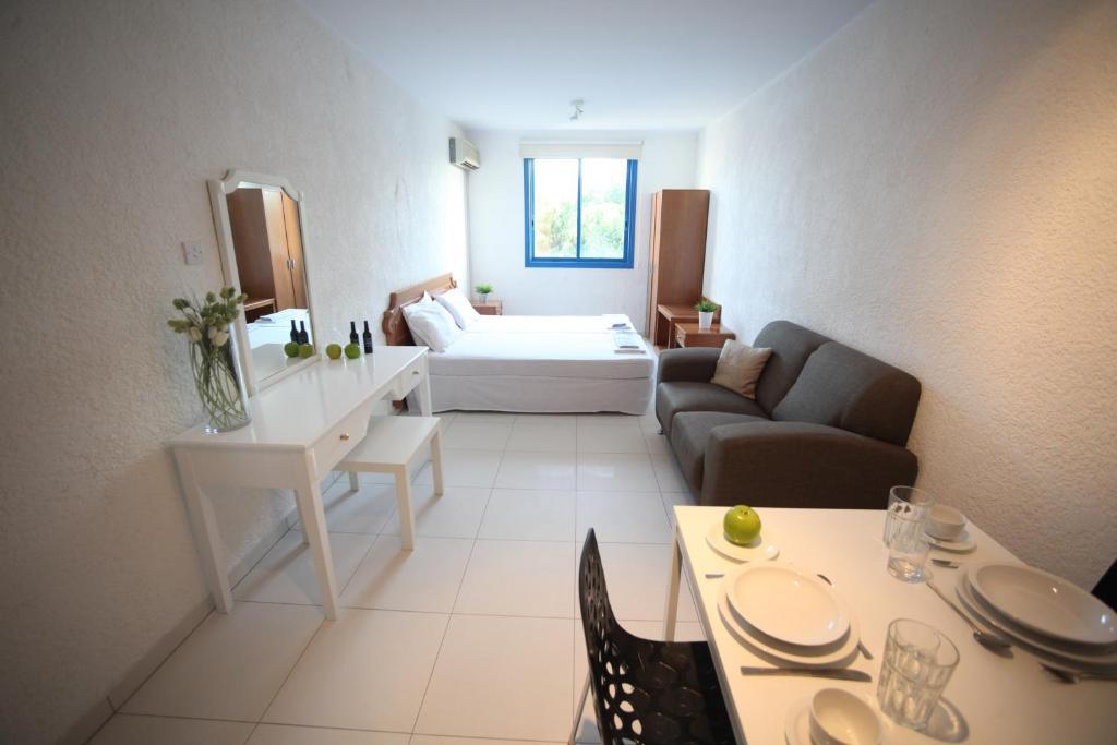 Aphentrika Apartments Protaras Oda fotoğraf